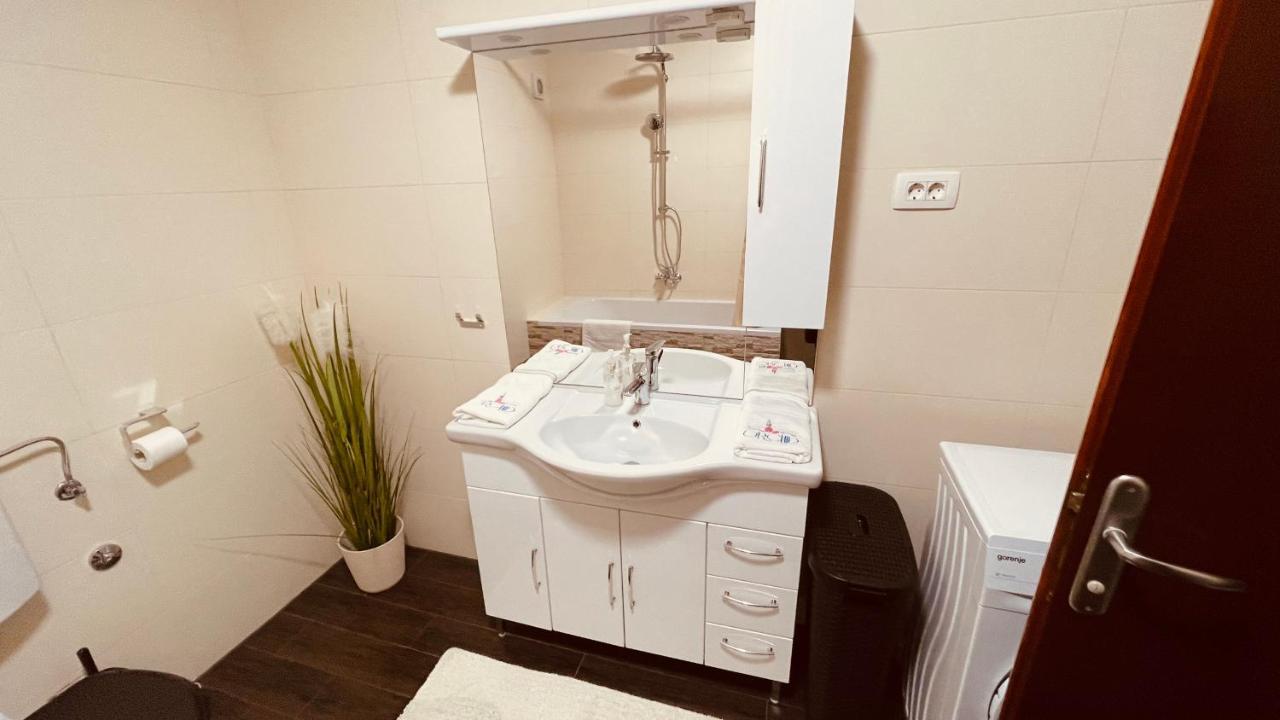 The Secret Orchid Apartment Rovinj Exterior photo